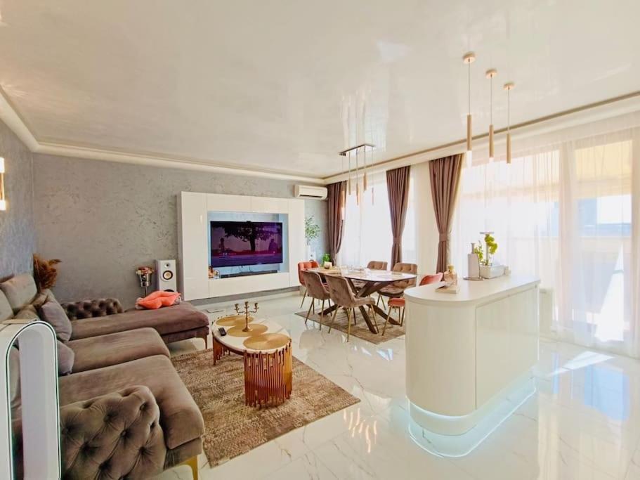 Spacious Prestige Penthouse Varna Buitenkant foto