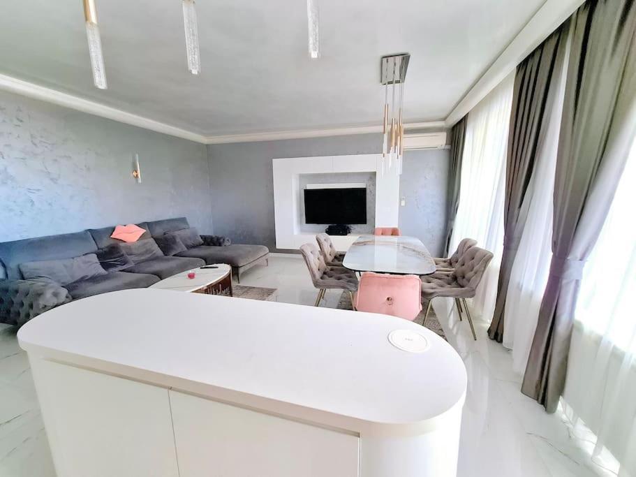 Spacious Prestige Penthouse Varna Buitenkant foto